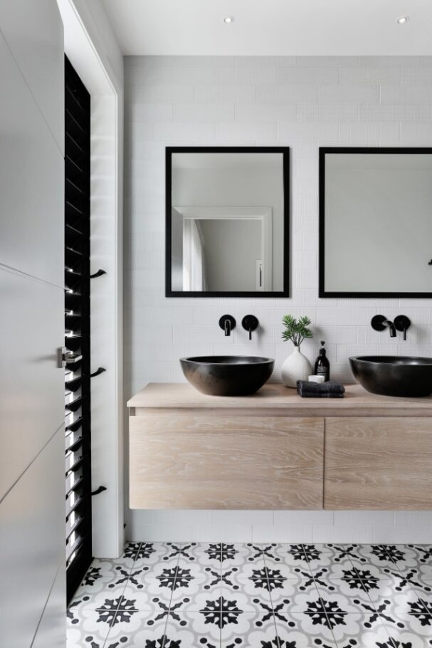 New build home with black and white bathroom