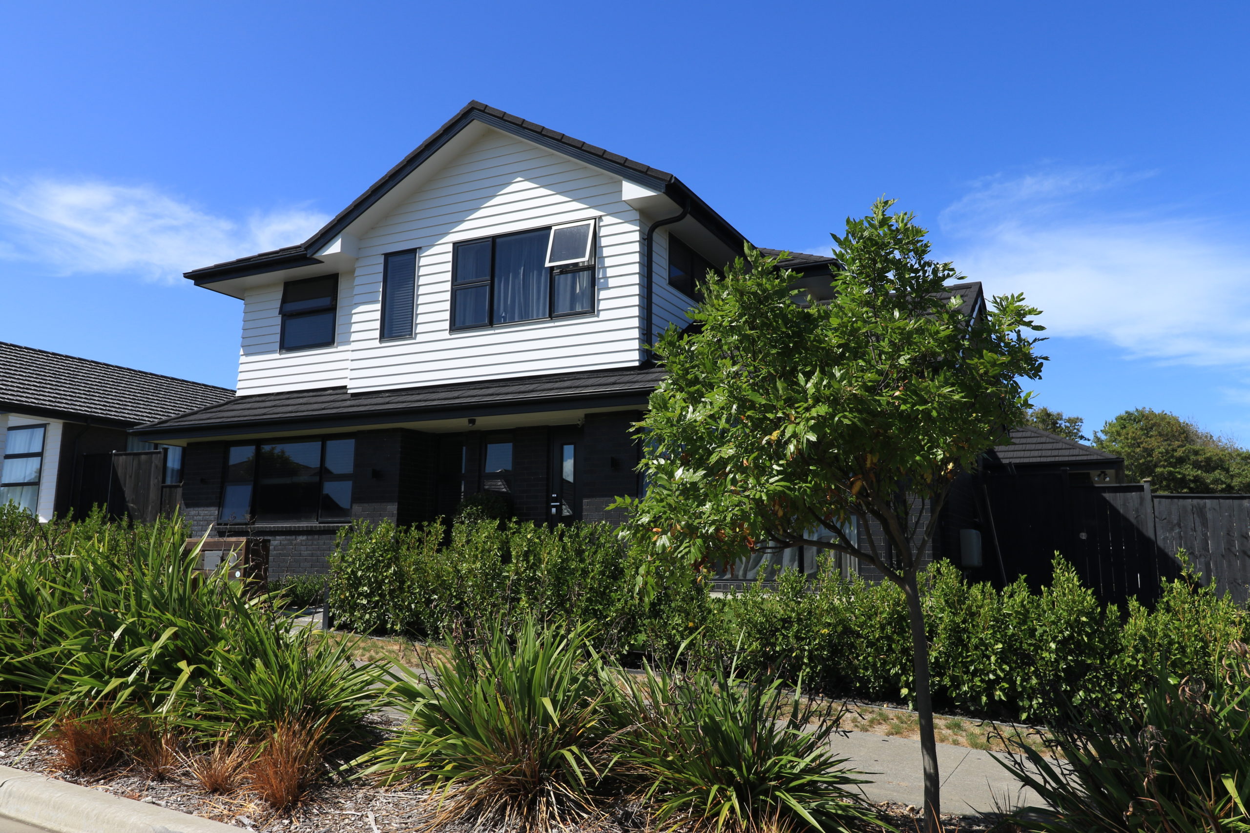 Double Story House For Sale Auckland, NZ Paerata Rise